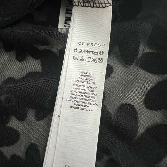 Joe Fresh Black Sheer Flower Print Top - Size XS - Picture 4 of 5